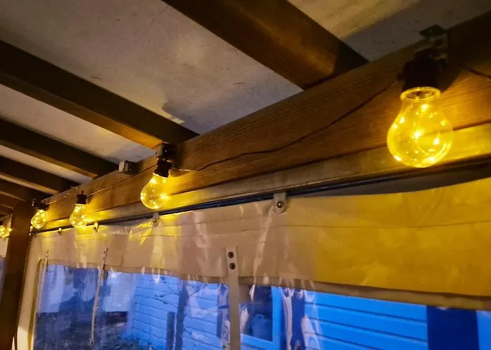 Kemping Mobil La Carabasse Terrasse Fermee Hors Saison